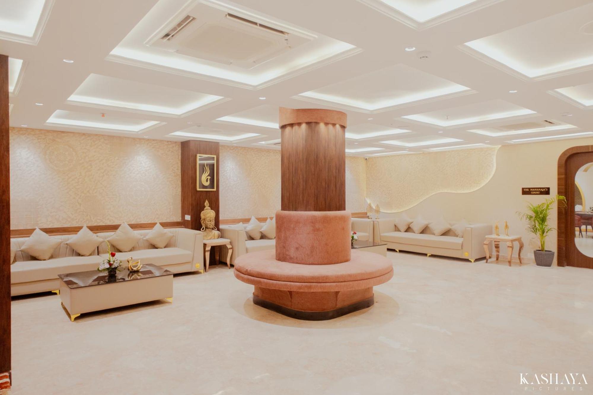 Hotel Ratan Mahal Datia Екстериор снимка