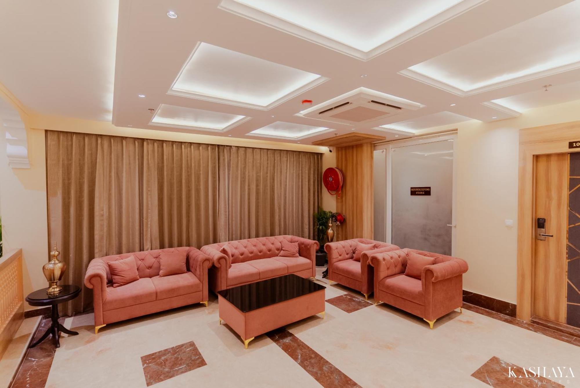 Hotel Ratan Mahal Datia Екстериор снимка