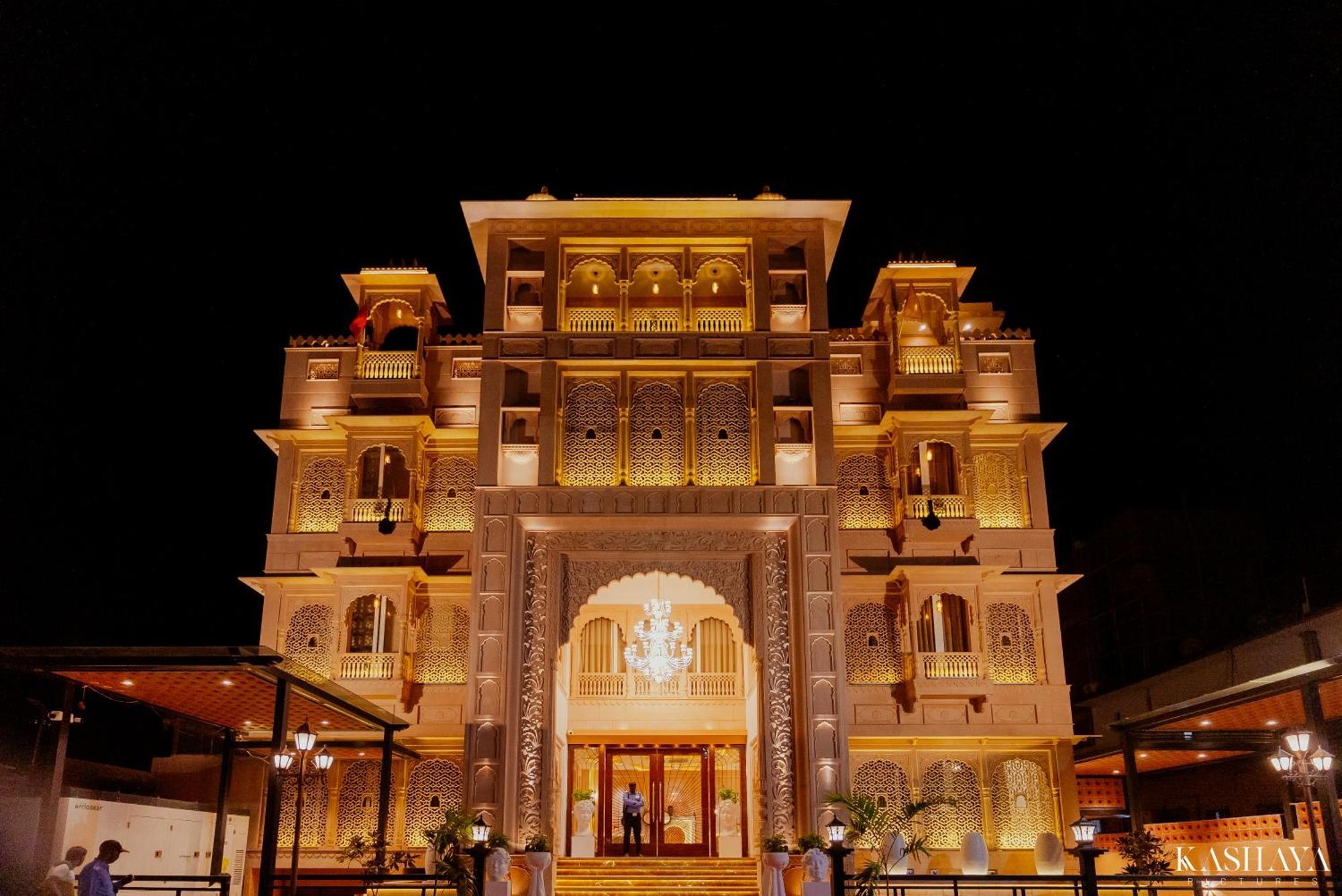 Hotel Ratan Mahal Datia Екстериор снимка